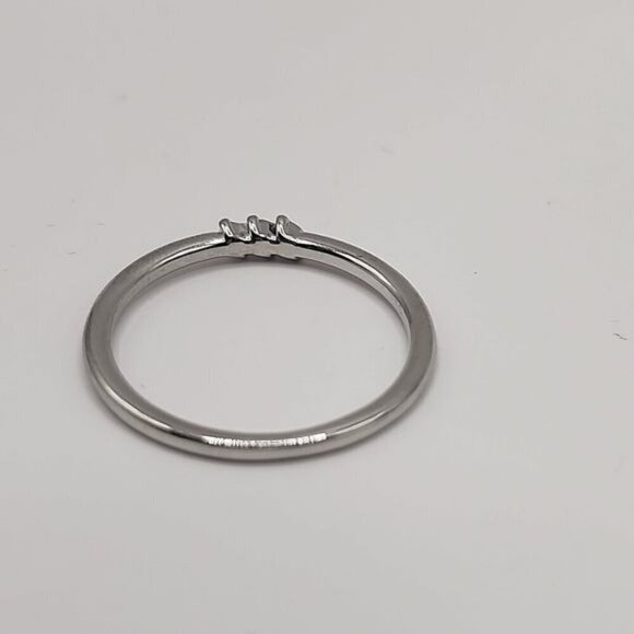 Minimalist Ring With Three Stones Size 9 (NWOT) - Picture 4 of 4